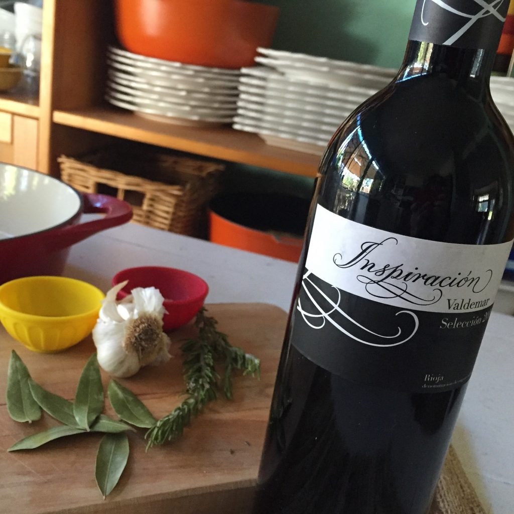 mybigfatcubanfamily-chickencacciatore-makingthemarinadewithtempranillowine