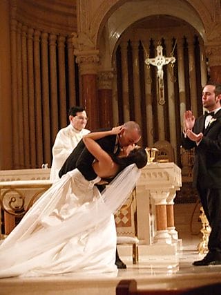 Wedding kiss 3