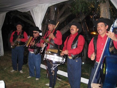 Cowboy mariachis